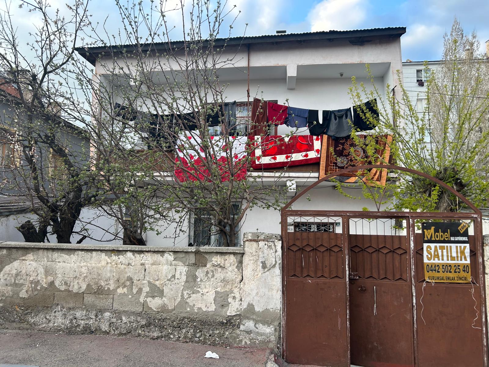 ŞÜKRÜPAŞA'DA SAILIK BİNA
